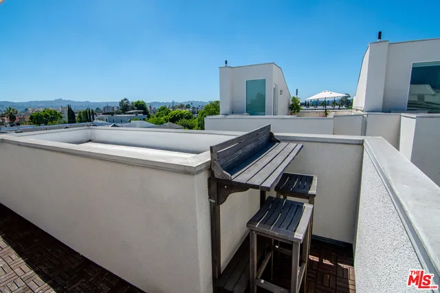 $949,500 | 10919 1/2 Otsego Street, North Hollywood, CA 91601