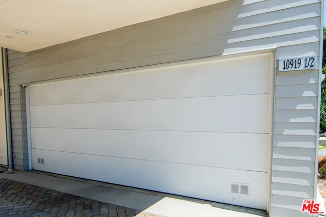 $949,500 | 10919 1/2 Otsego Street, North Hollywood, CA 91601