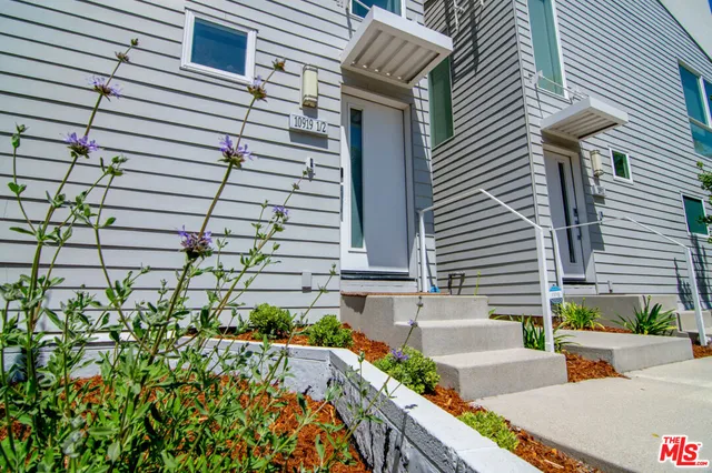 $949,500 | 10919 1/2 Otsego Street, North Hollywood, CA 91601