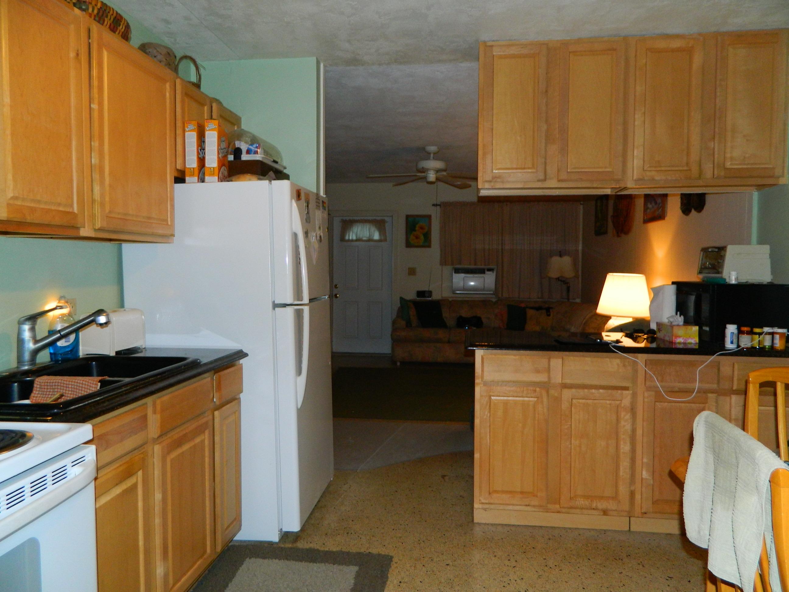 3848 And B Road, Unit NAME Big Pine Key, FL 33043 - Photo 5 of 8 Kitchen and Living Room