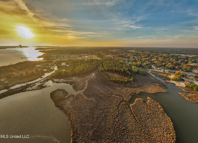 $250,000 | 2 Drive Biloxi Ms 39532, Biloxi, MS 39532