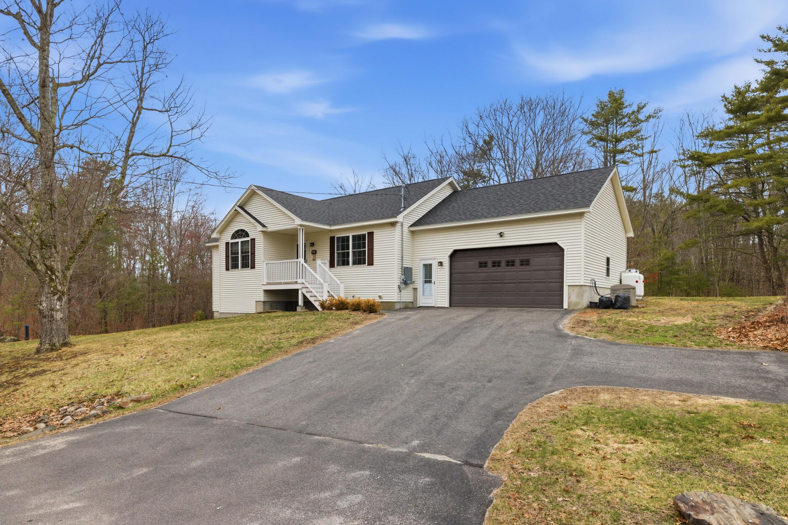 215 Loop Road Wells, ME 04090 - Photo 2 of 38 3G0A4676