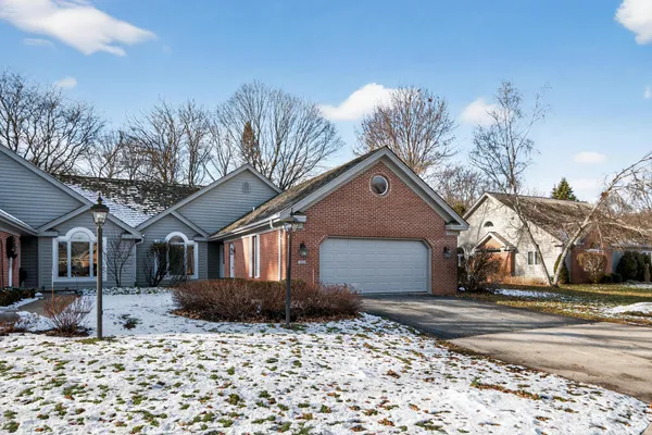 $449,800 | 2415 Walnut Grove Court, Unit B, Brookfield, WI 53005
