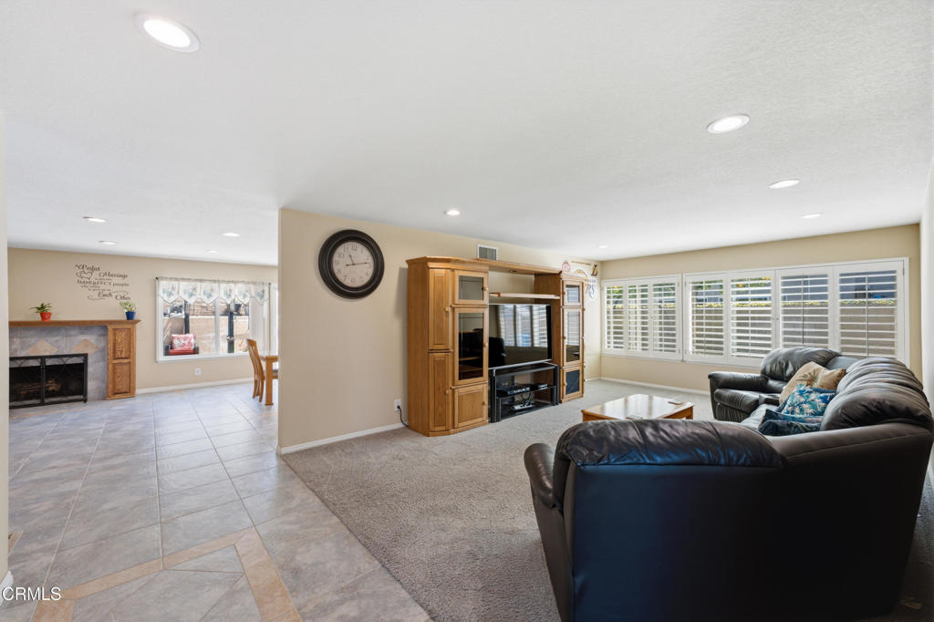 3695 Semple Street Simi Valley, CA 93063 - Photo 4 of 49