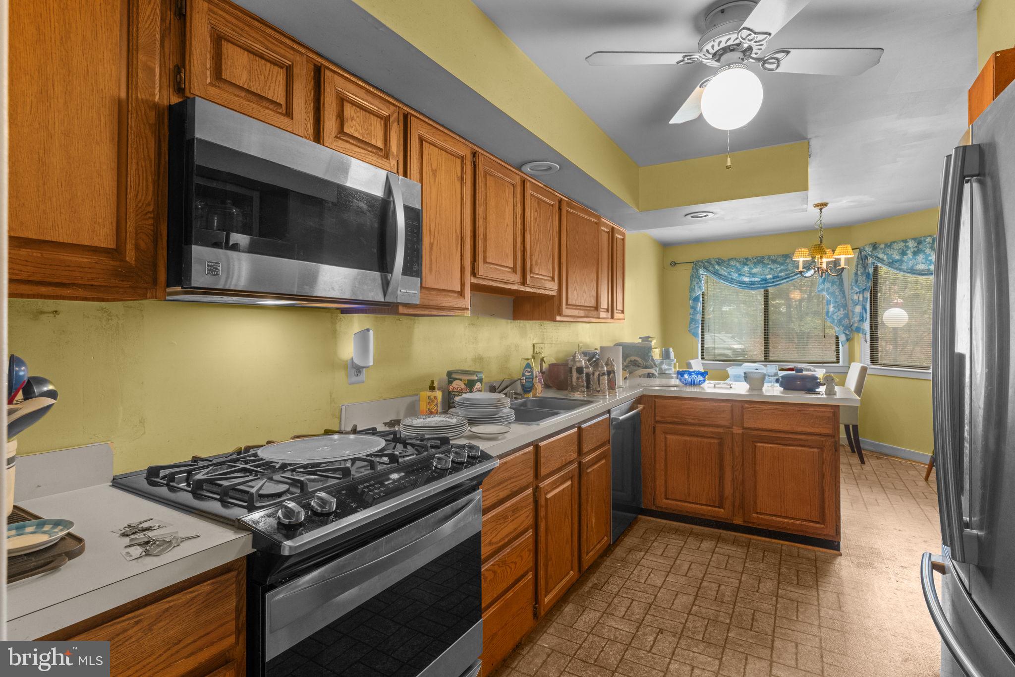 11611 Clubhouse Court Reston, VA 20190 - Photo 15 of 63