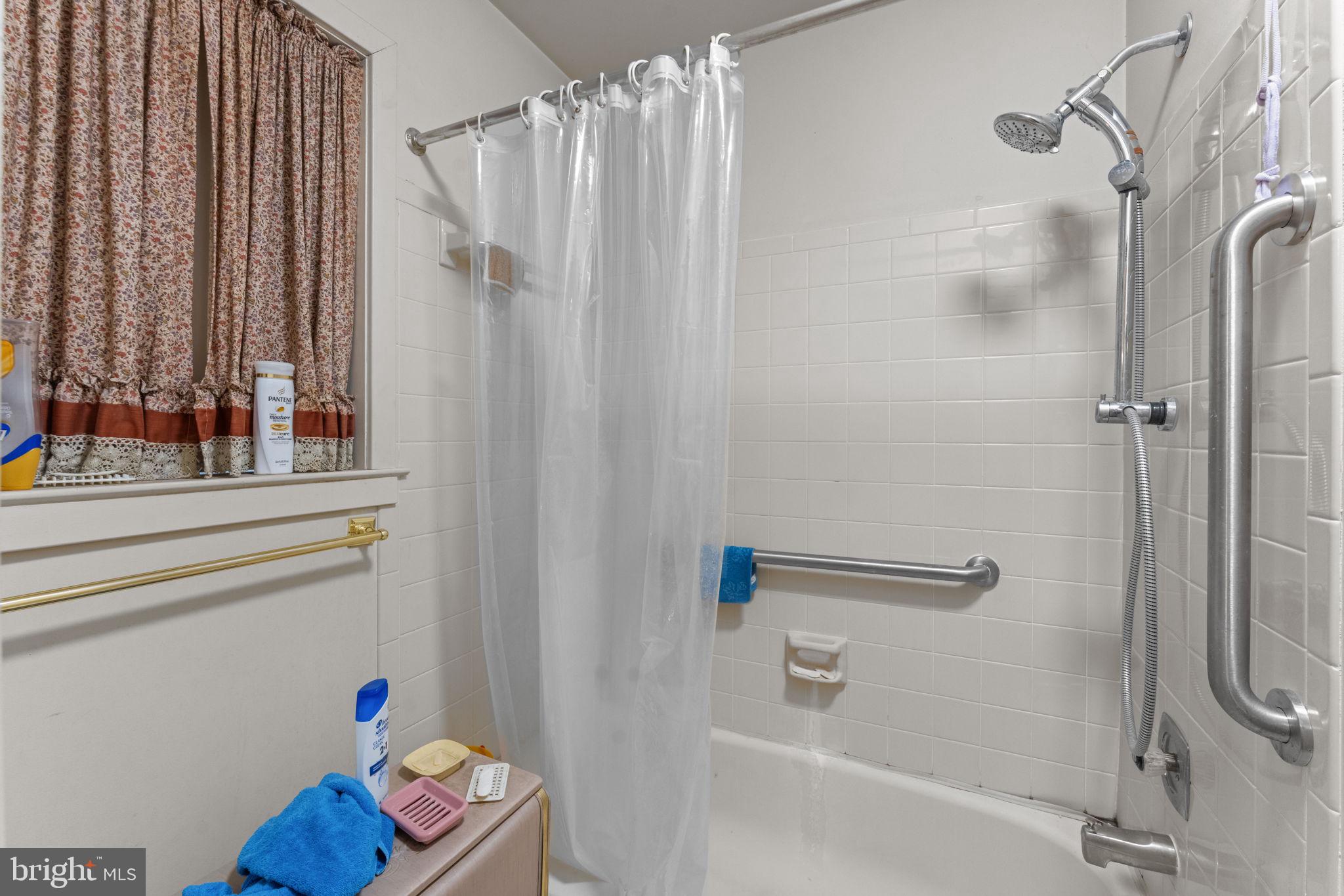 11611 Clubhouse Court Reston, VA 20190 - Photo 18 of 63