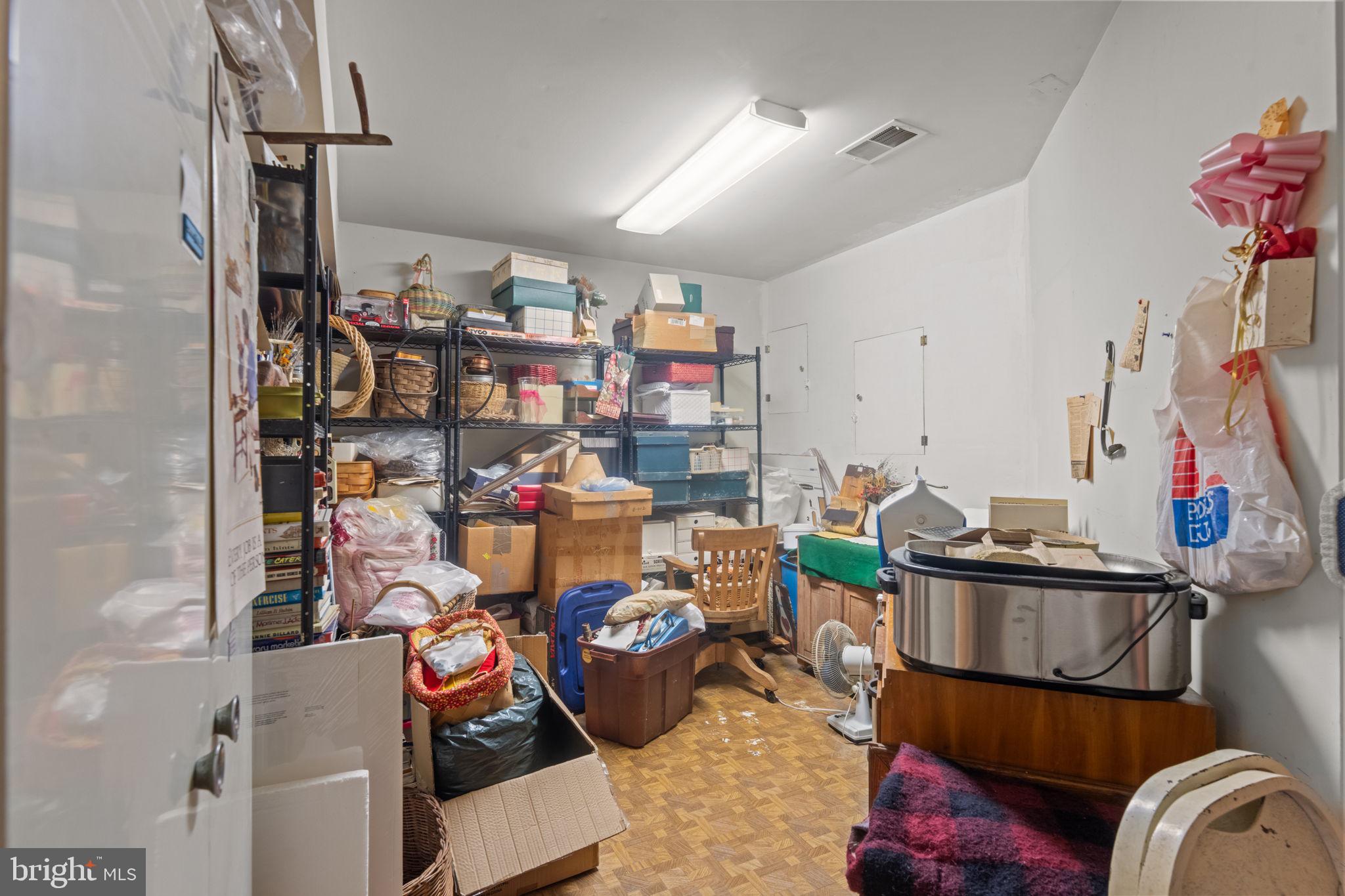 11611 Clubhouse Court Reston, VA 20190 - Photo 28 of 63