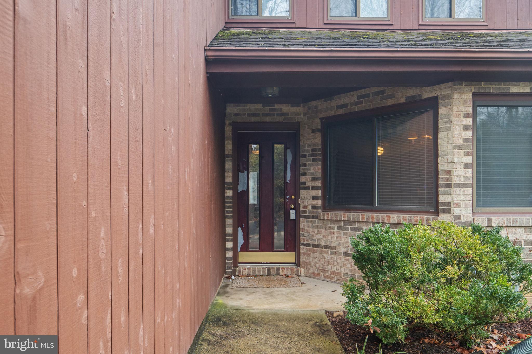 11611 Clubhouse Court Reston, VA 20190 - Photo 3 of 63