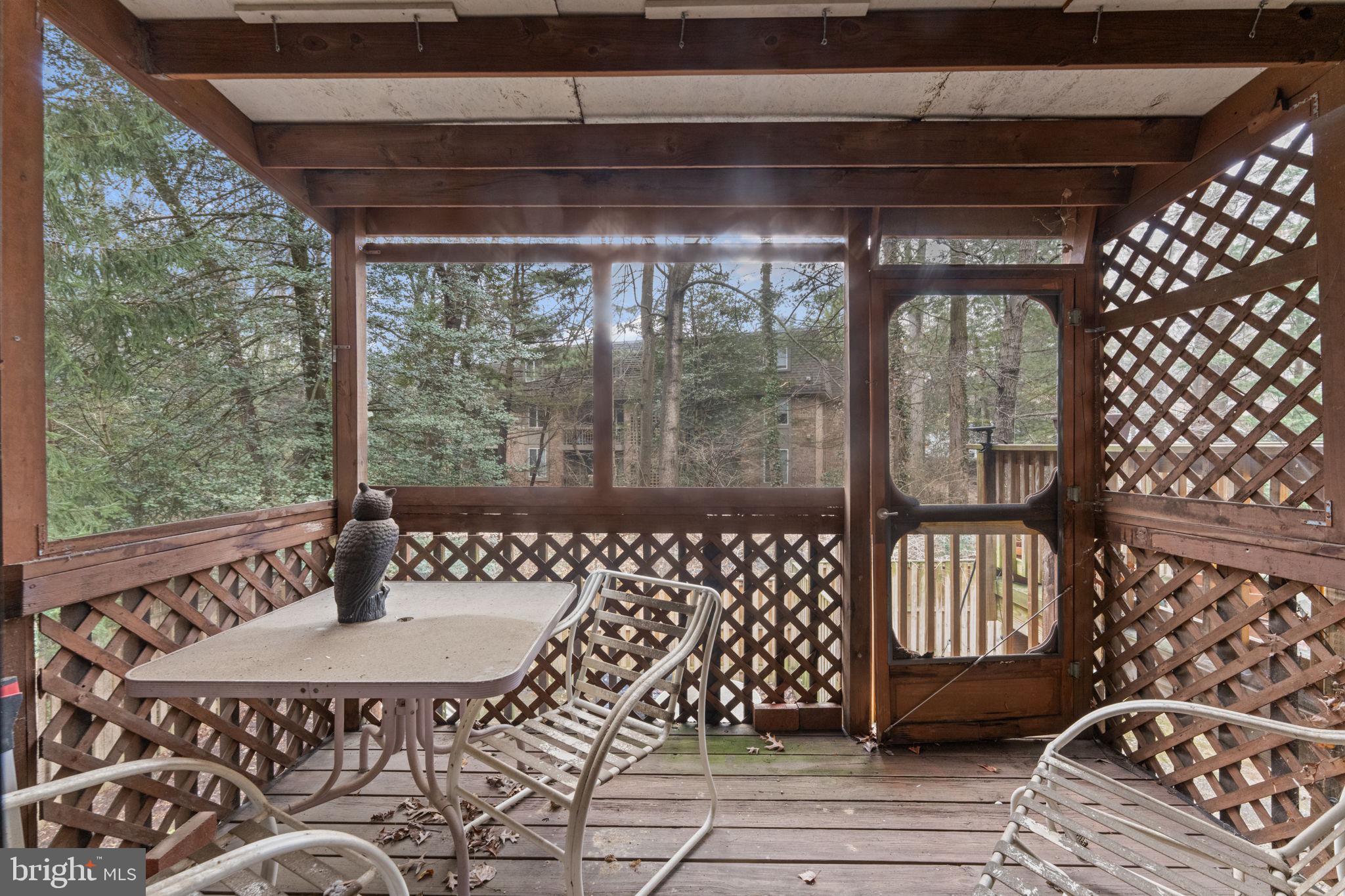 11611 Clubhouse Court Reston, VA 20190 - Photo 8 of 63