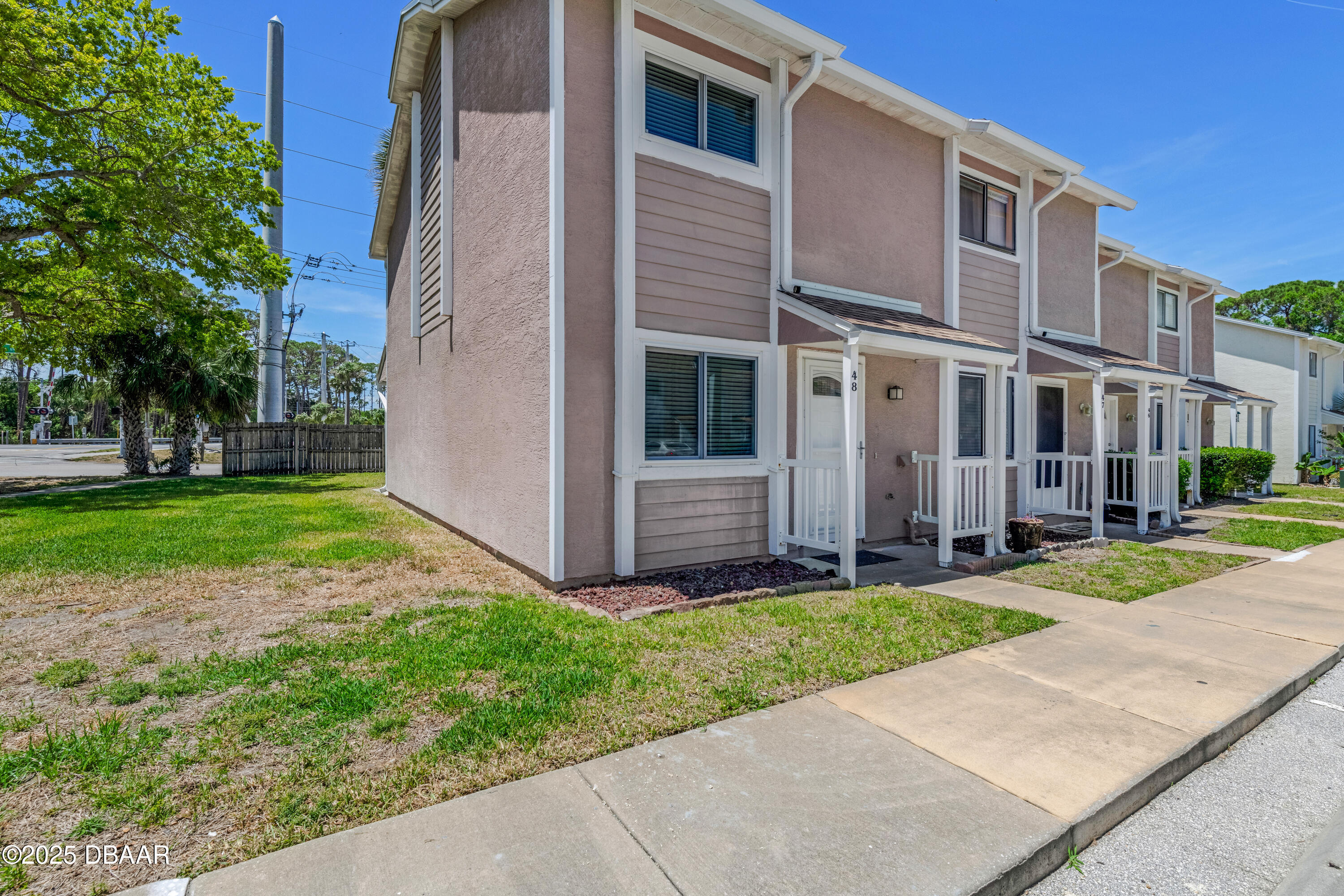 480 Reed Canal Road, Unit 48 South Daytona, FL 32119 - Photo 1 of 23 480ReedCanalRd_5518_HDR