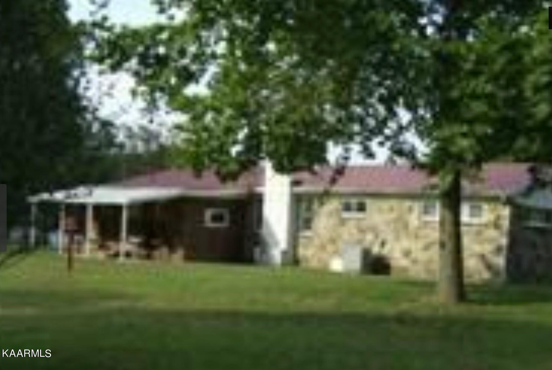 693 Creston Road Crossville, TN 38571 - Photo 4 of 21 Exterior 2