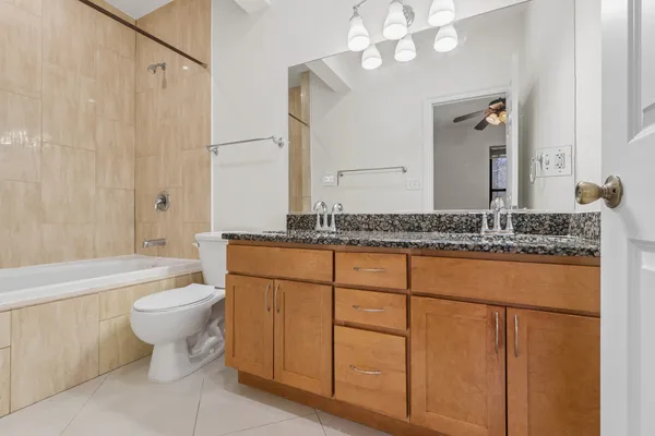 $415,000 | 6209 South University Avenue, Unit 1, Chicago, IL 60637