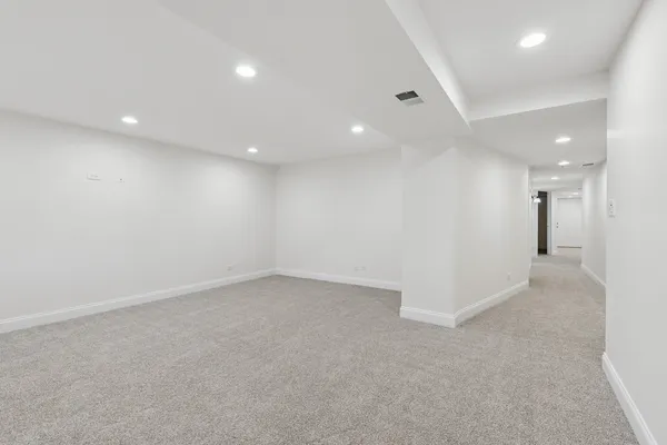 $415,000 | 6209 South University Avenue, Unit 1, Chicago, IL 60637