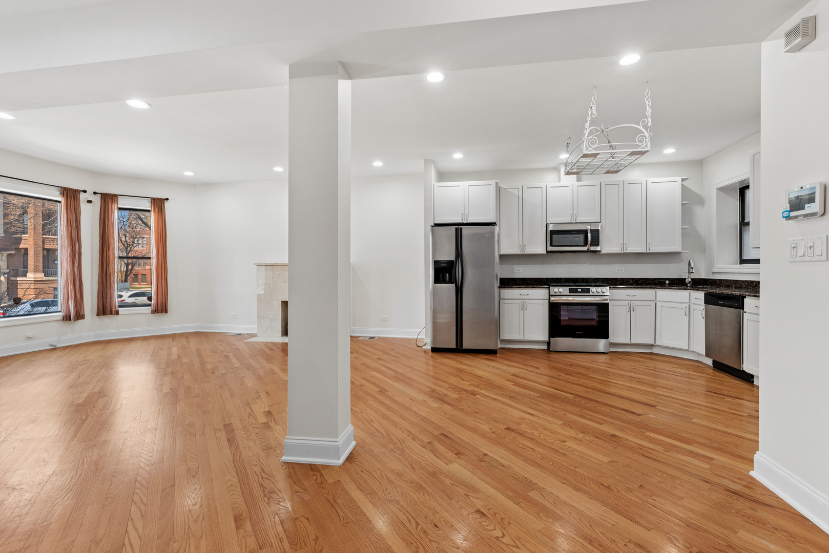 6209 South University Avenue, Unit 1 Chicago, IL 60637 - Photo 5 of 23