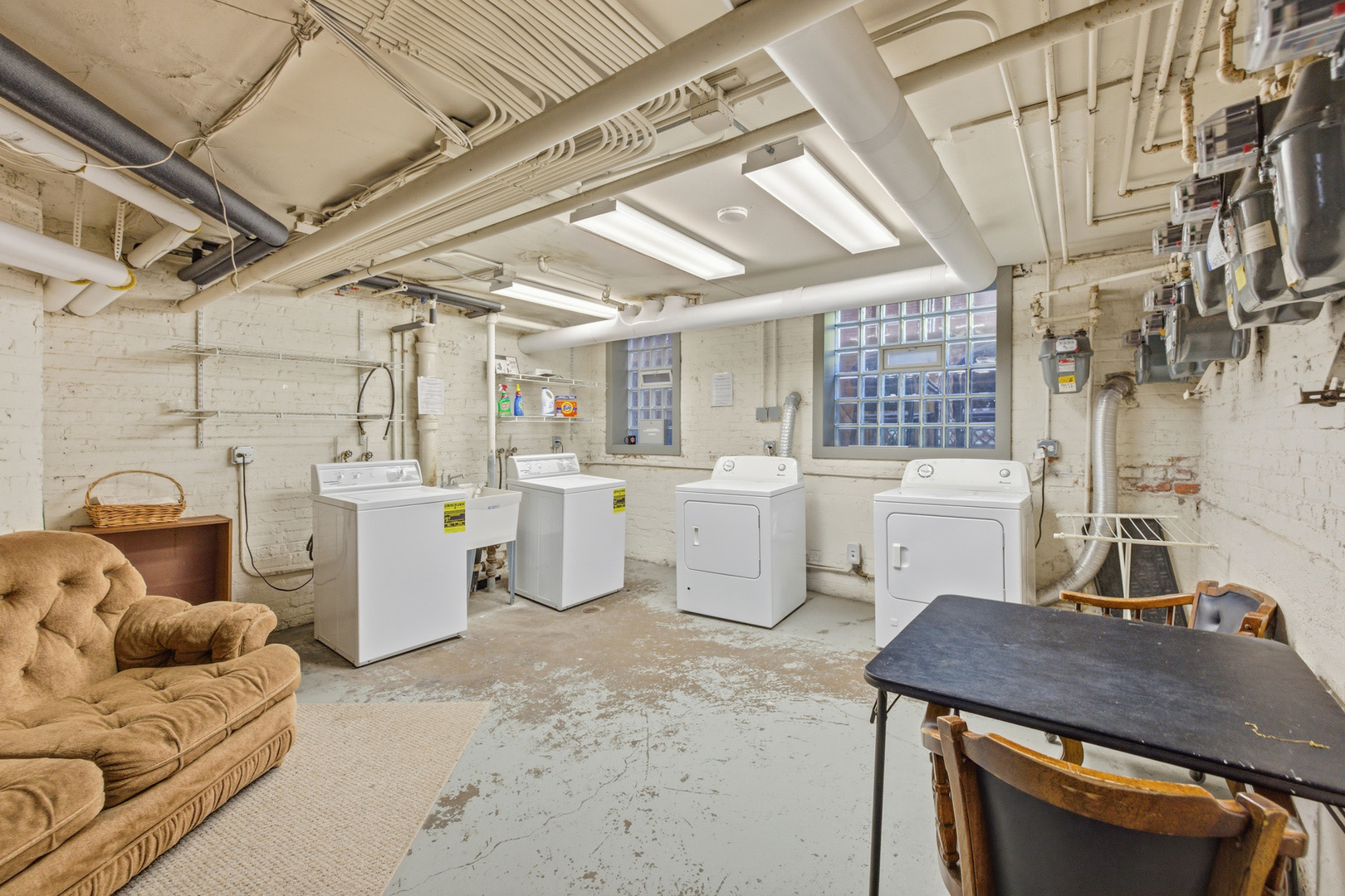 1014 West Barry Avenue, Unit 1 Chicago, IL 60657 - Photo 15 of 17