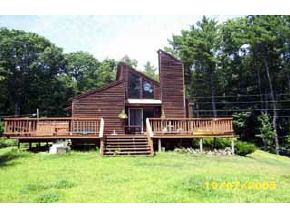14 School House Road Sandown, NH 03873 - Photo 2 of 9
