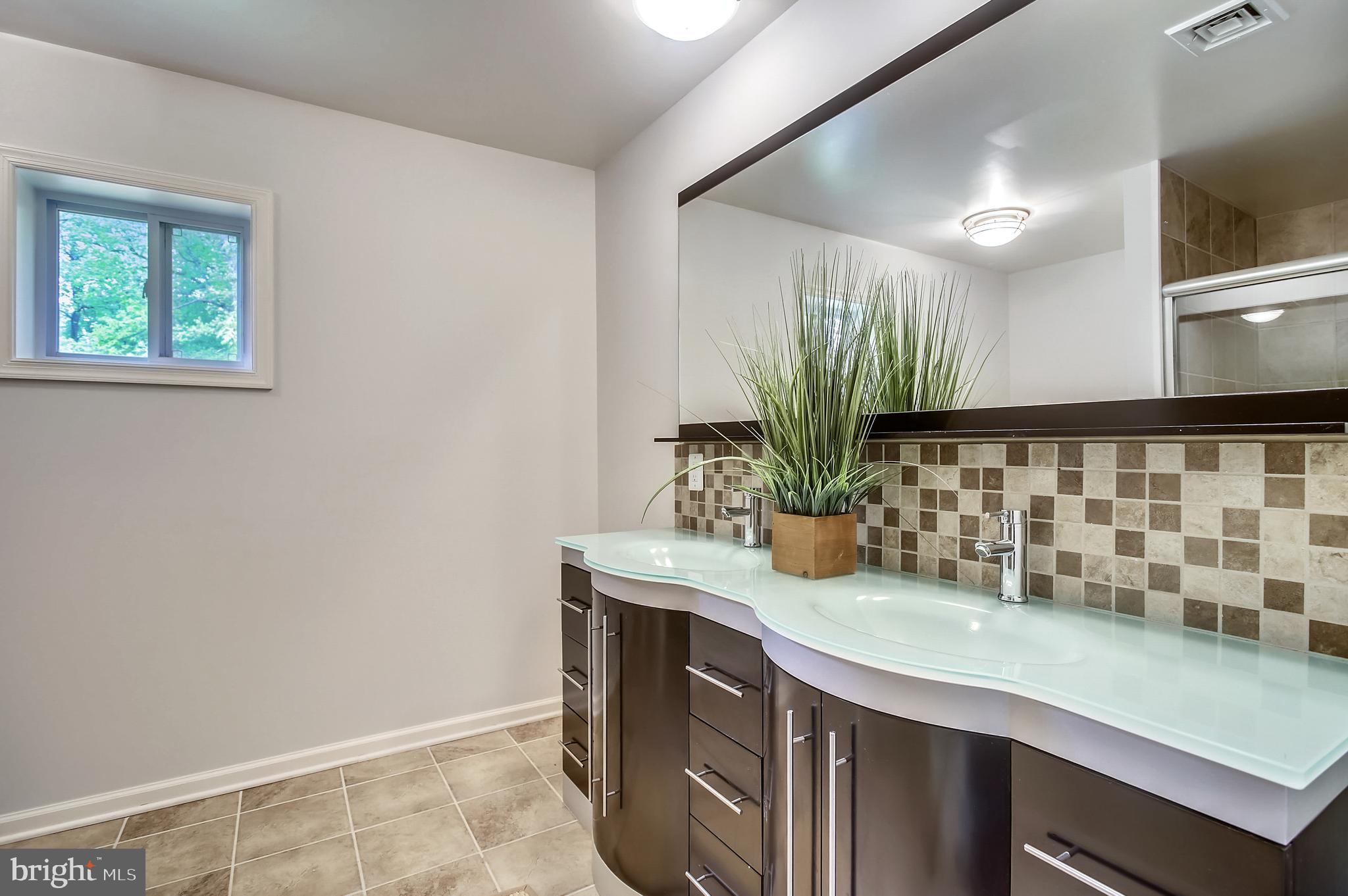 8202 Anita Road Baltimore, MD 21208 - Photo 38 of 79 Master bath 1