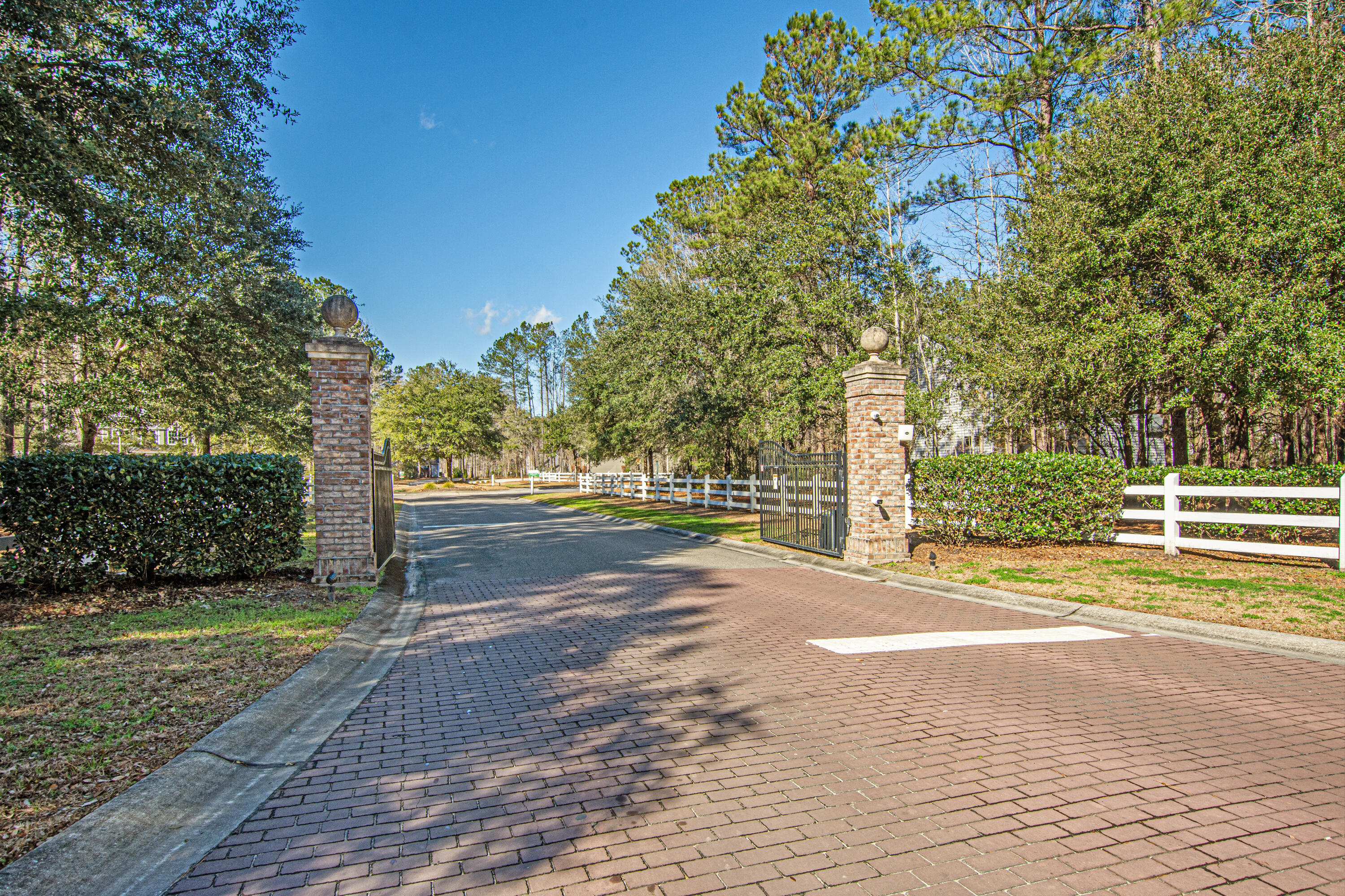 2007 Tacoma Circle Ridgeville, SC 29472 - Photo 55 of 55 Front Gate