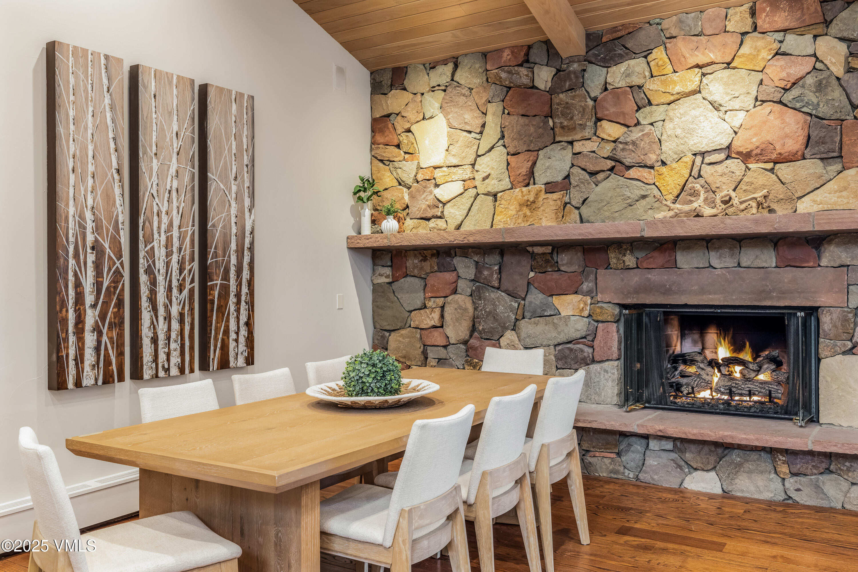 714 West Lionshead Circle, Unit 683 Vail, CO 81657 - Photo 5 of 54 Dining Room