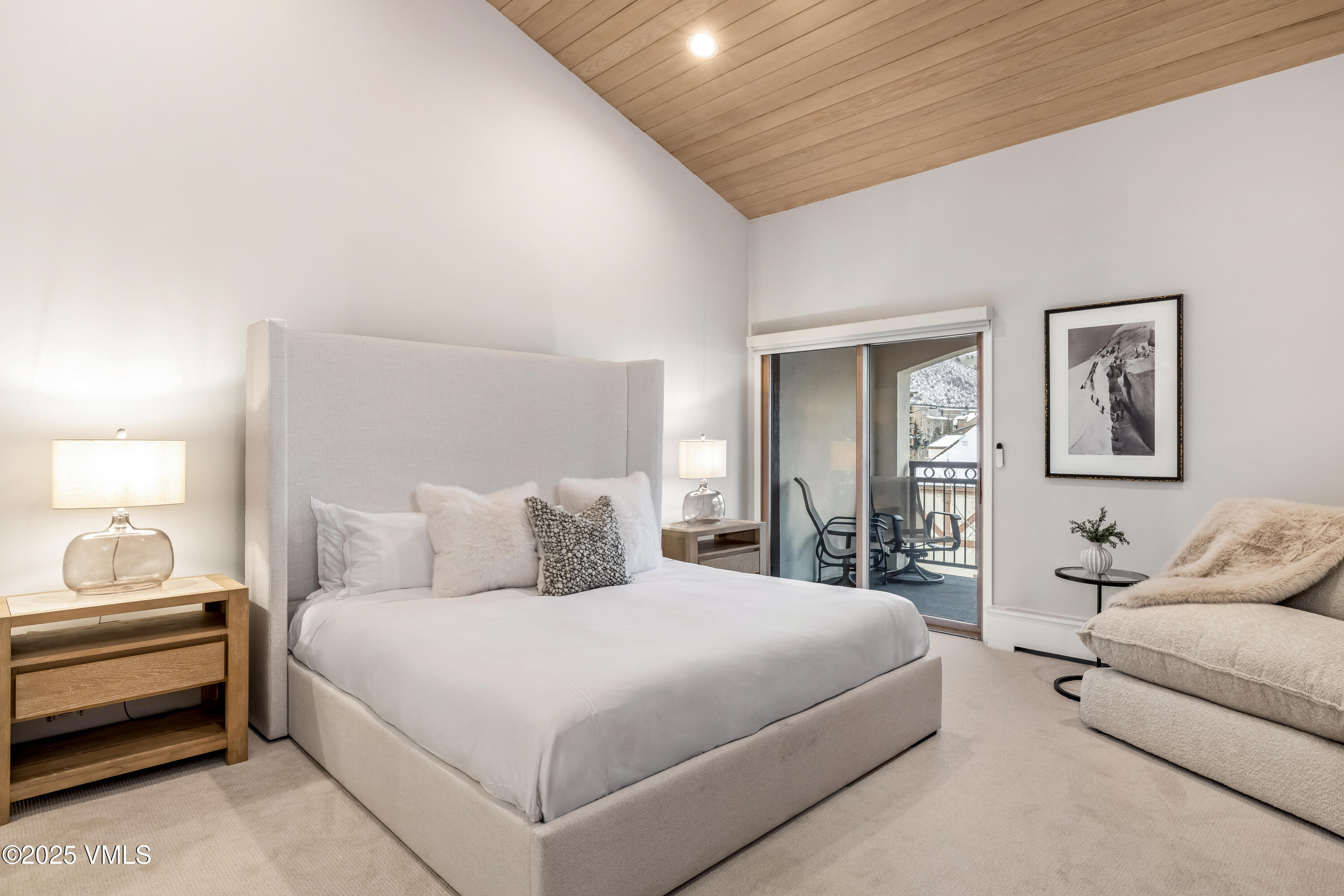 714 West Lionshead Circle, Unit 683 Vail, CO 81657 - Photo 8 of 54 Primary Bedroom