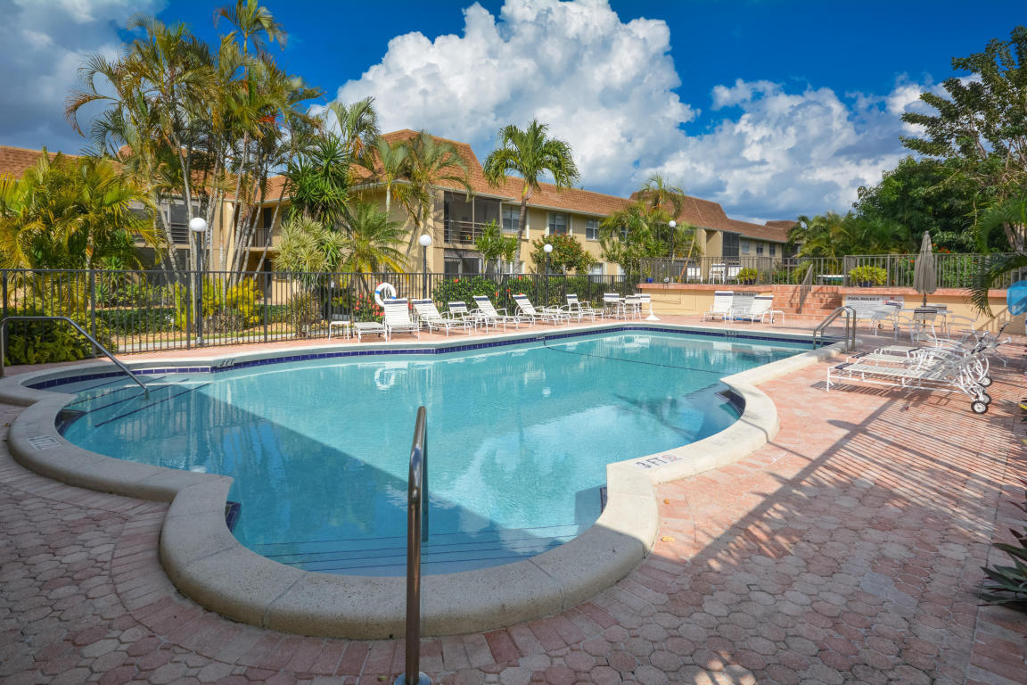 1231 Northwest 13th Street, Unit 471F Boca Raton, FL 33486 - Photo 19 of 21 19. Pool