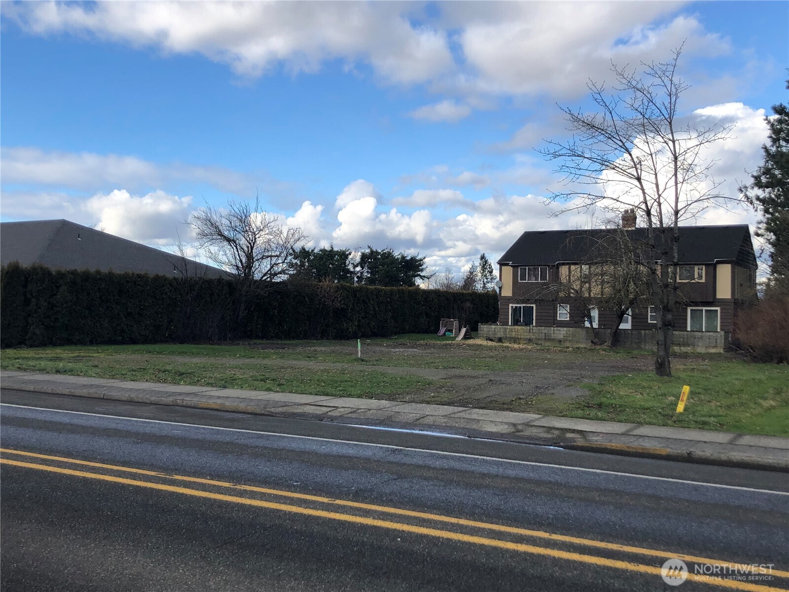 207 East Main Street Everson, WA 98247 - Photo 2 of 8