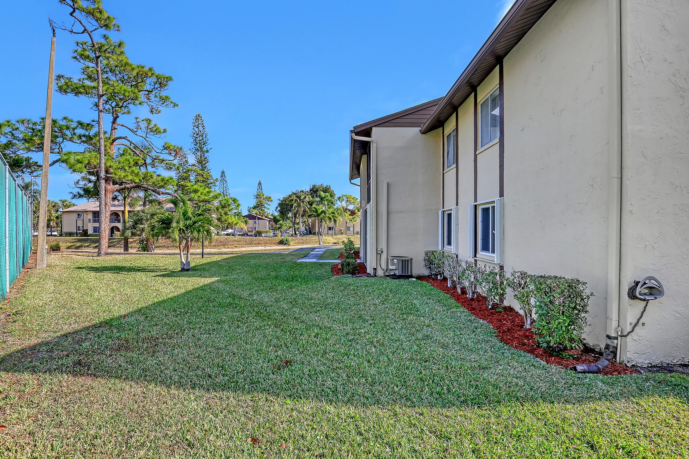 337 Pine Ridge Circle, Unit D2 Greenacres, FL 33463 - Photo 41 of 63 Image00034