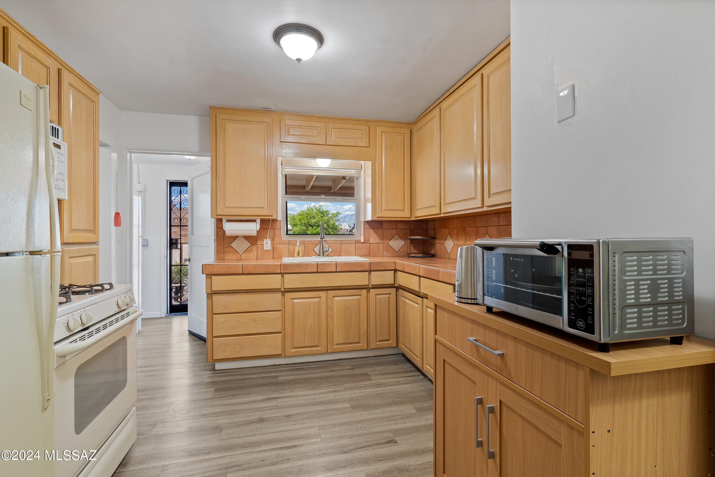3165 East Silverlake Road Tucson, AZ 85713 - Photo 16 of 28 Gallery Image 16