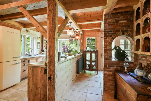 $2,250,000 | 157 Ben Chase Road, West Tisbury, MA 02568