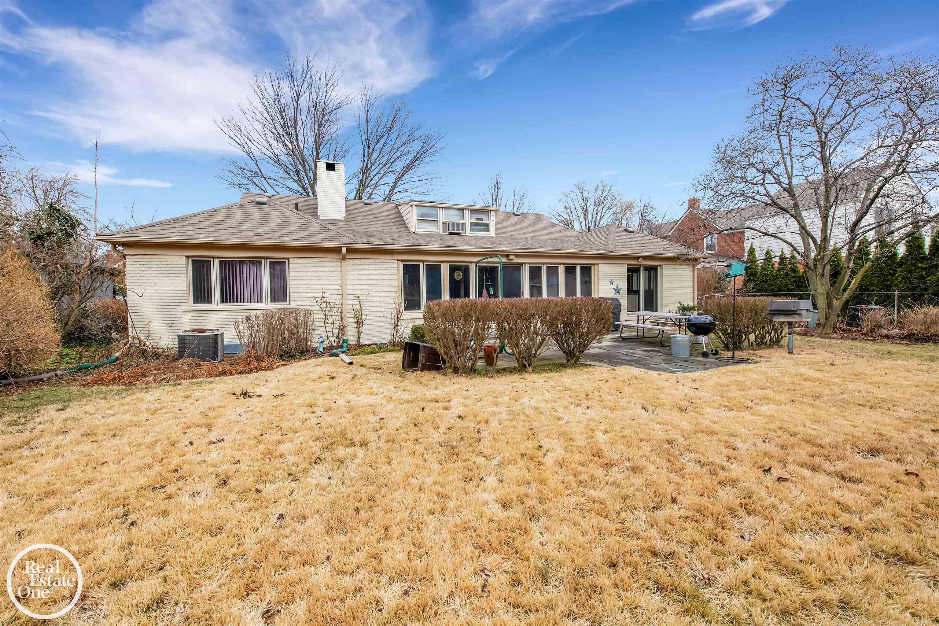 57 Hampton Road Grosse Pointe Shores, MI 48236 - Photo 34 of 35