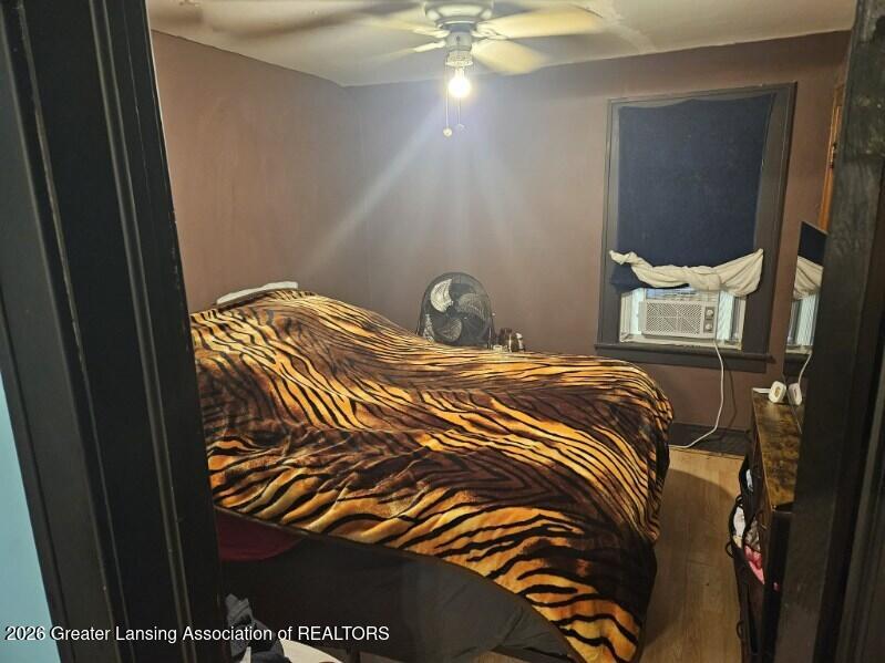 711 Taylor Street Bay City, MI 48708 - Photo 11 of 22 Bedroom3
