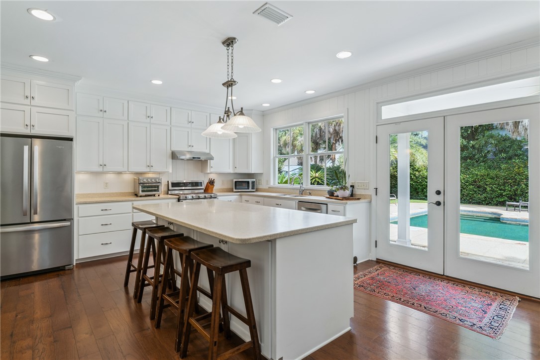 625 May Joe Street St. Simons Island, GA 31522 - Photo 9 of 73 Main house kitchen