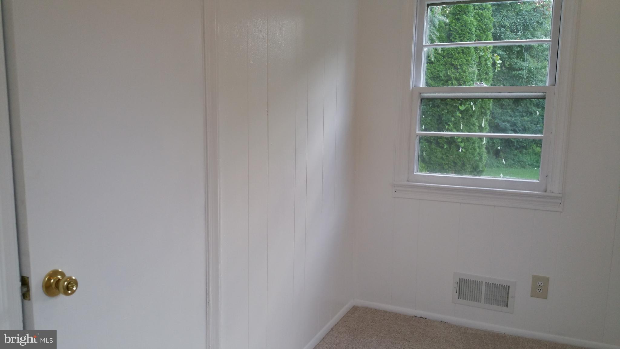 416 Denham Road Rockville, MD 20851 - Photo 21 of 25 2nd bedroom