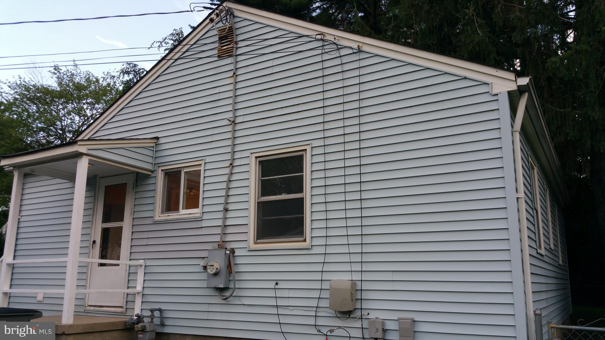 416 Denham Road Rockville, MD 20851 - Photo 6 of 25 Side of house