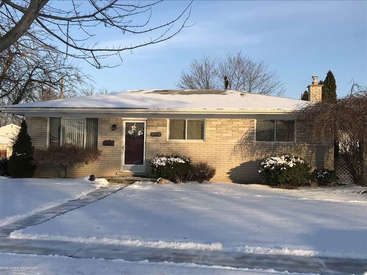 29756 Merrick Warren, MI 48092 - Photo 1 of 9 31338591.JPG