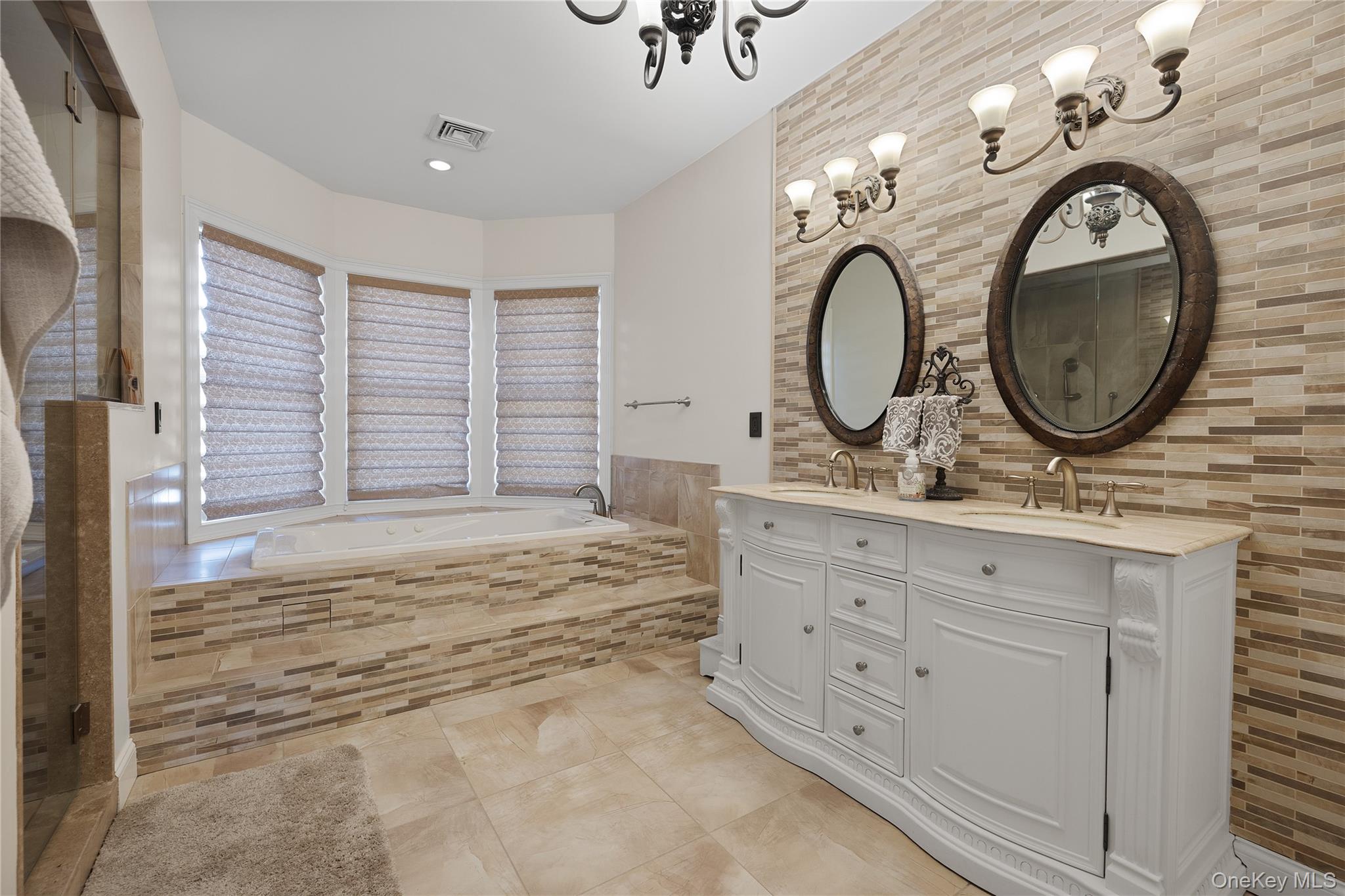 65 West Bayberry Road Islip, NY 11751 - Photo 25 of 44
