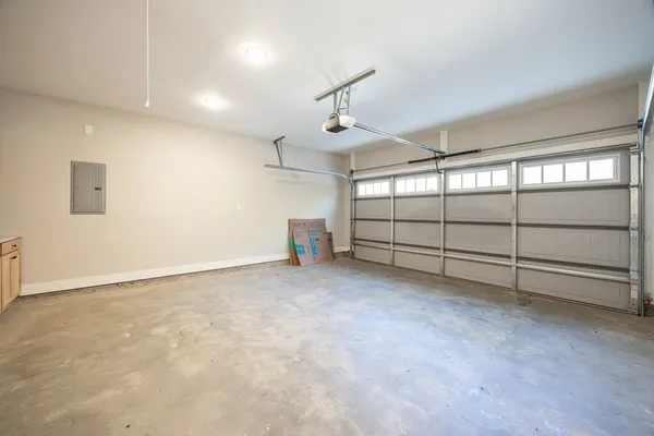 a view of a livingroom with furniture