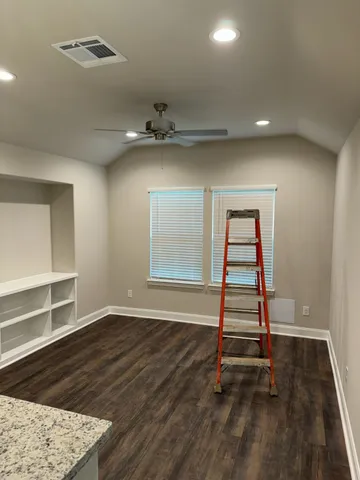 $1,050 | 10112 Barberry Street, Willis, TX 77318