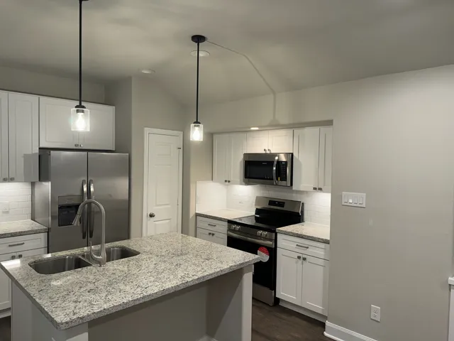 $1,050 | 10112 Barberry Street, Willis, TX 77318