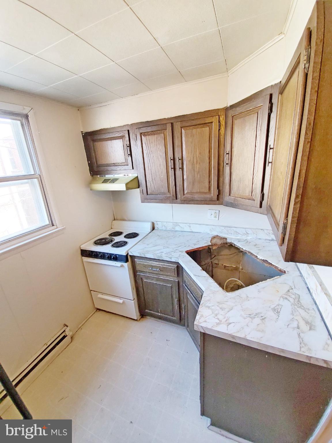 409 Croyden Road Upper Darby, PA 19082 - Photo 6 of 17 Kitchen