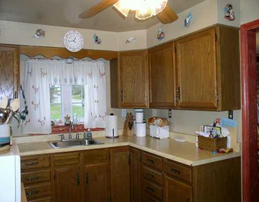 918 5th Avenue Conway, PA 15027 - Photo 3 of 8 Kitchen.