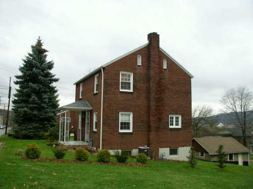 918 5th Avenue Conway, PA 15027 - Photo 8 of 8 Yard/Garden.