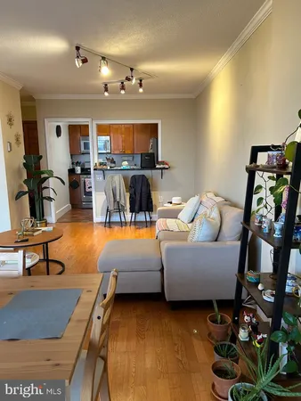 $1,850 | 4242 East-West Highway, Unit 708, Bethesda, MD 20814