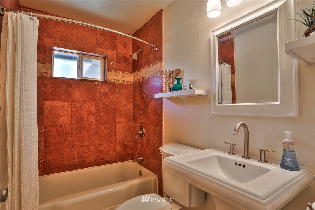 2142 North 86th Street Seattle, WA 98103 - Photo 12 of 25 Gallery Image 12
