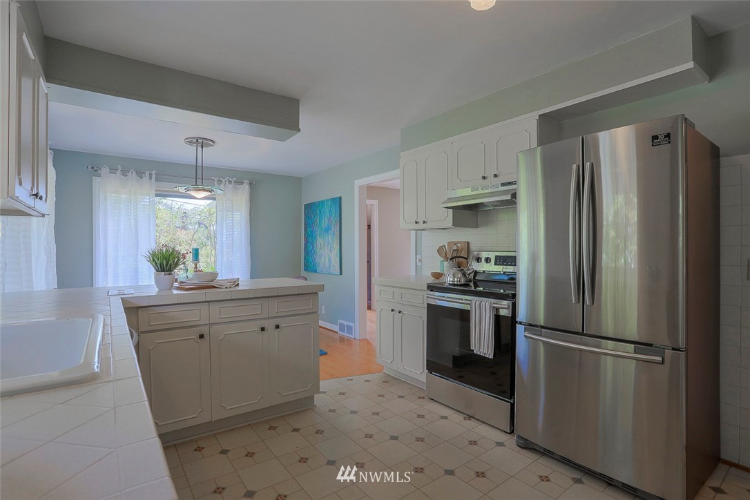 2142 North 86th Street Seattle, WA 98103 - Photo 7 of 25 Gallery Image 7