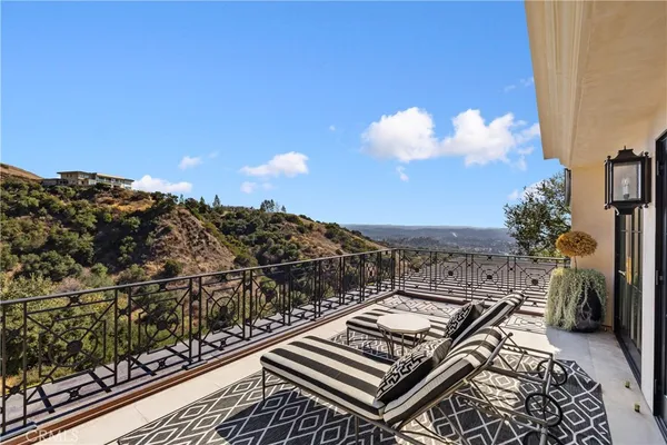 $9,500,000 | 658 Oak Hill Drive, Glendora, CA 91741