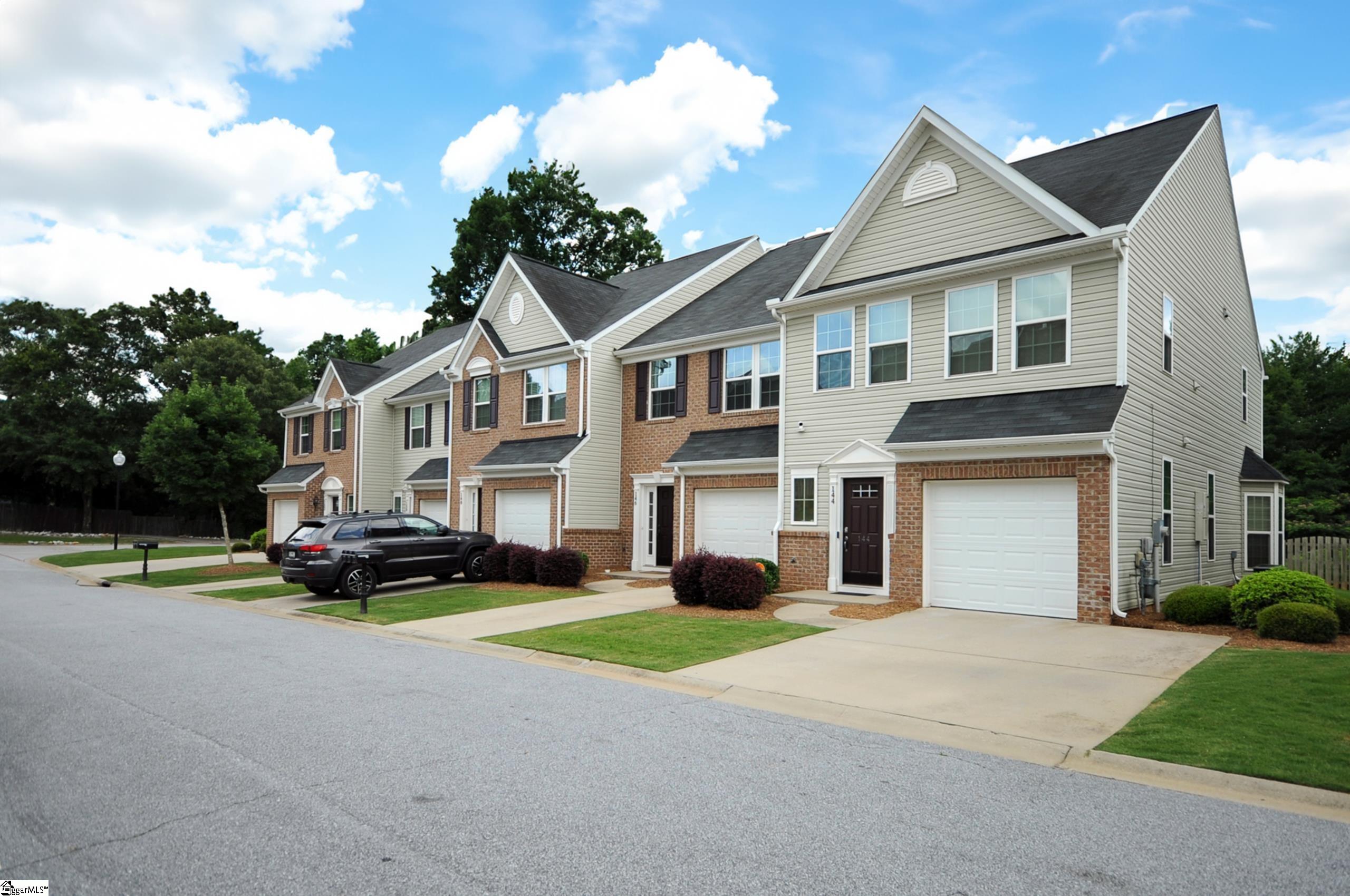 146 Awendaw Way Greenville, SC 29607 - Photo 2 of 32 Gallery Image 2