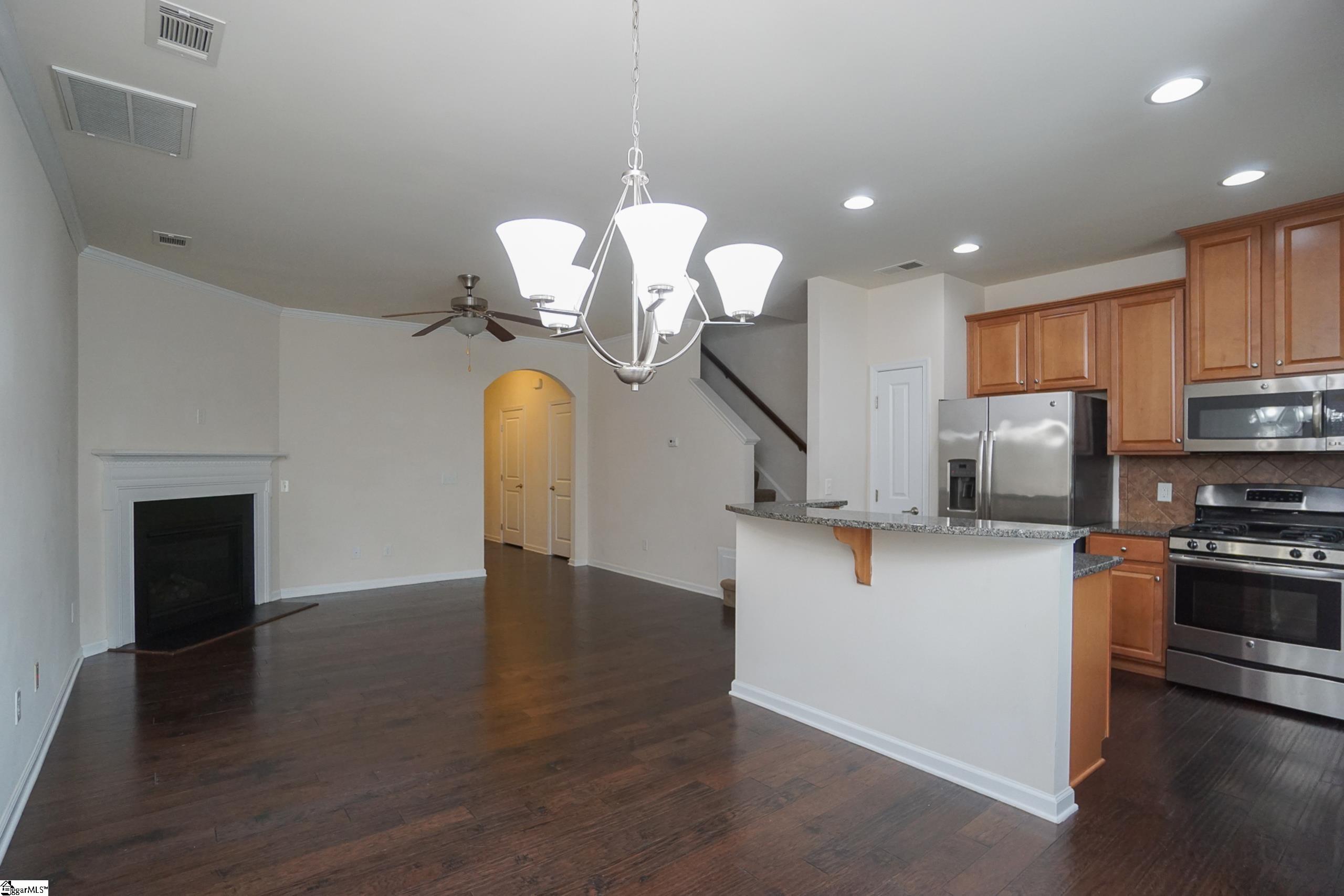 146 Awendaw Way Greenville, SC 29607 - Photo 6 of 32 Gallery Image 6
