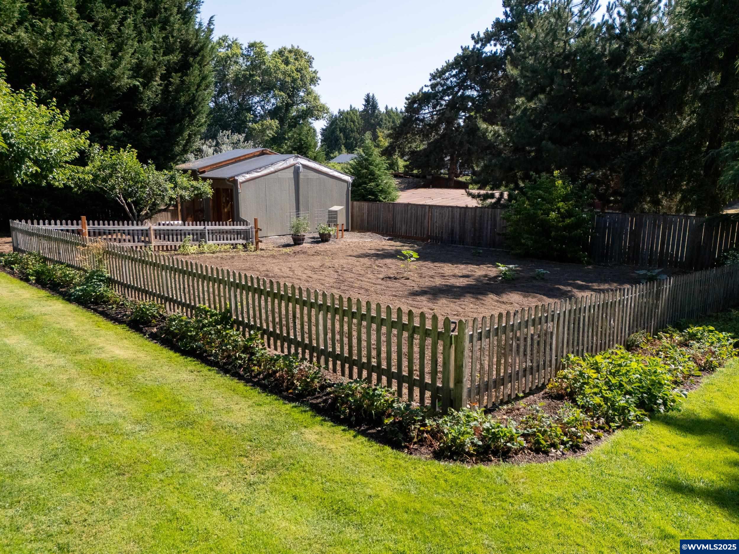 375 Northeast South Nebergall Loop Albany, OR 97321 - Photo 4 of 50