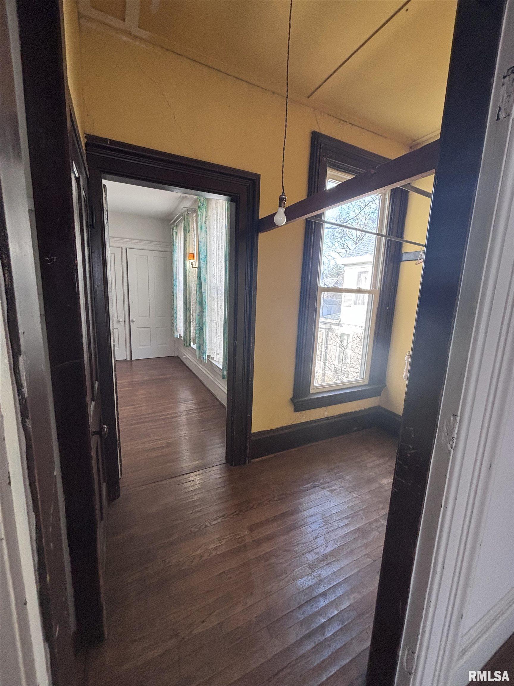 839 West State Street Jacksonville, IL 62650 - Photo 14 of 39